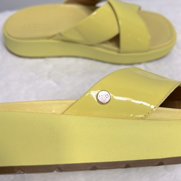Ugg Emily Platform Slide Sandal size 6 - Picture 3 of 11